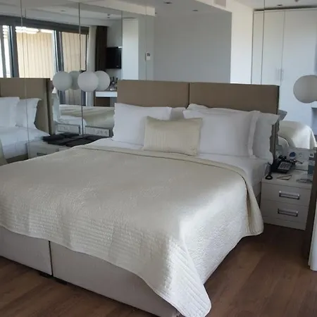 7800 Hotel 4*